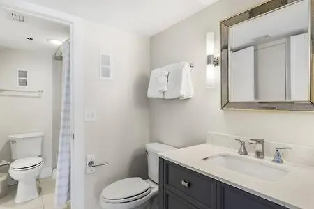 The Scallop By Brightwild-Beachfront Condo Destin 0*,